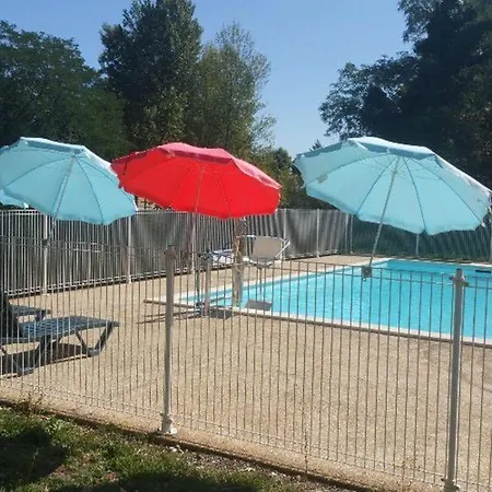 营地 Mobil-home Pour 6 Personnes Avec Terrasse A Lempdes-sur-allagnon - Api-1-52-616 *