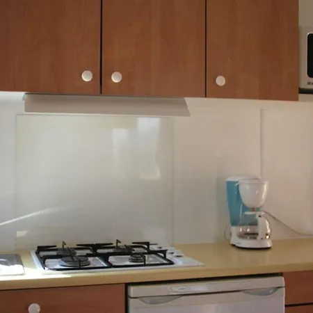 Mobil-home Pour 6 Personnes Avec Terrasse A Lempdes-sur-allagnon - Api-1-52-616 Campingplatz Lempdes sur Allagnon